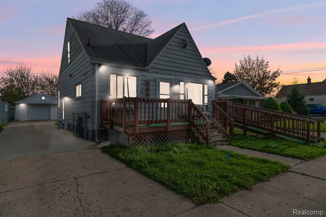7044 Continental Avenue  Warren MI 48091 photo