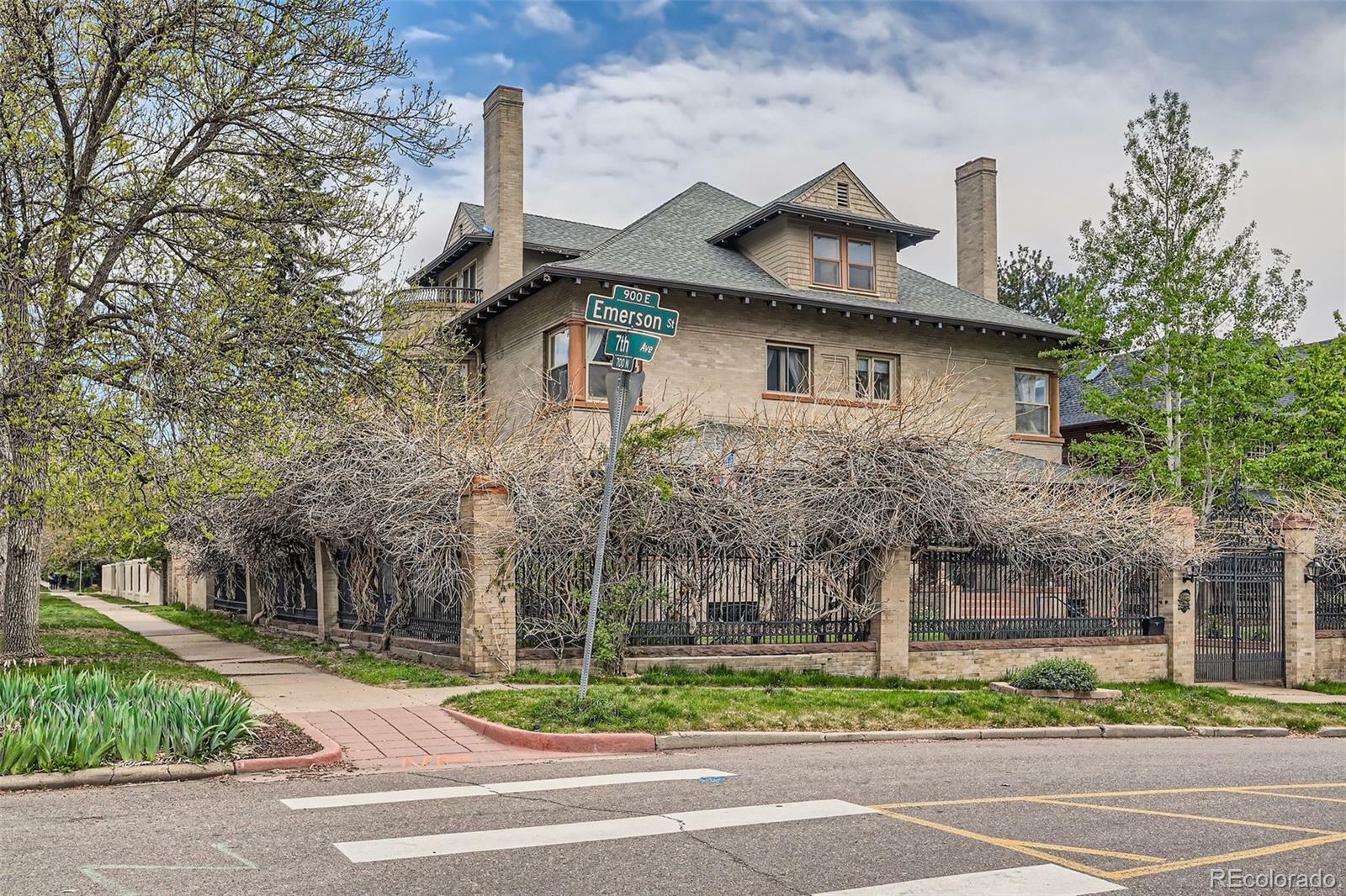 Property Photo: 680 N Emerson Street CO 80218