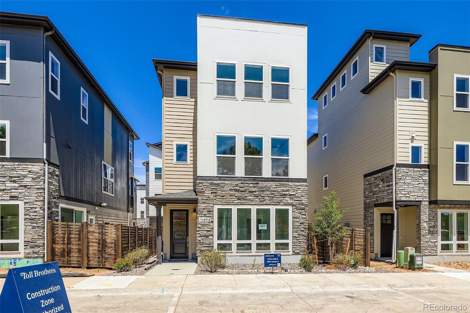 Property Photo: 10898 E Hinsdale Circle CO 80112