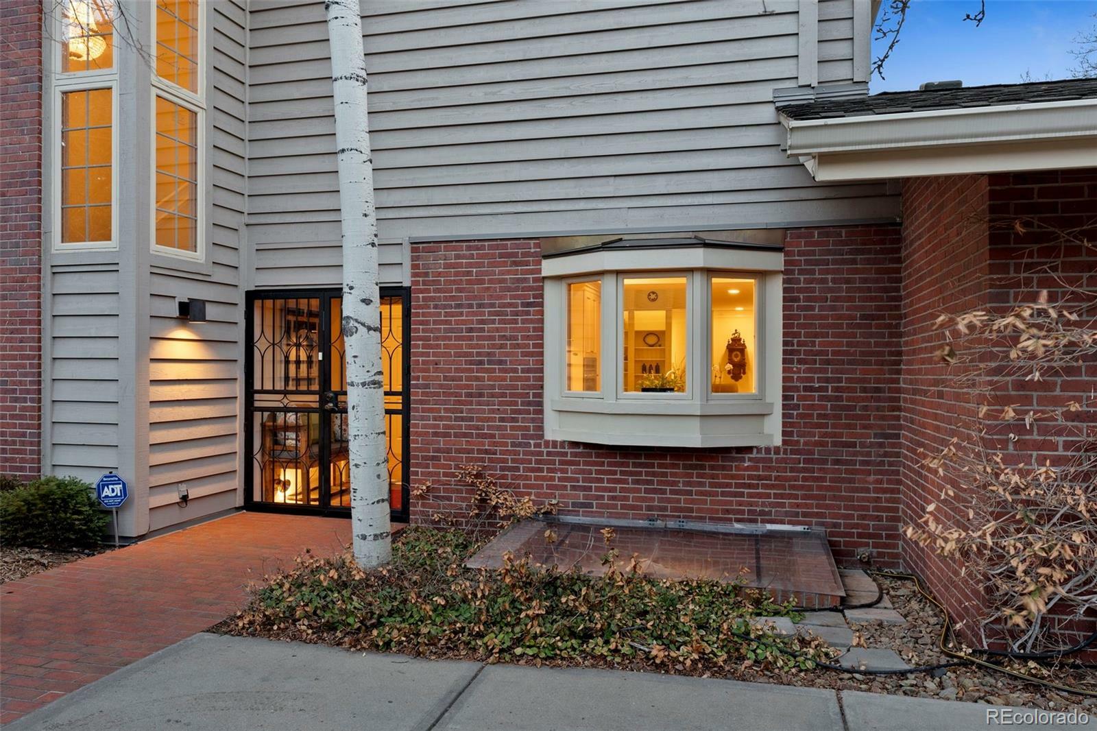 Property Photo: 2552 E Alameda Avenue 32 CO 80209