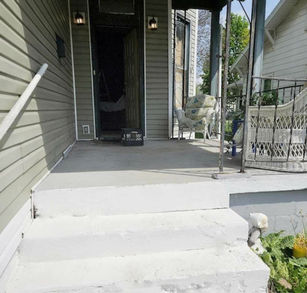 Property Photo: 208 Randolph Street IN 47374
