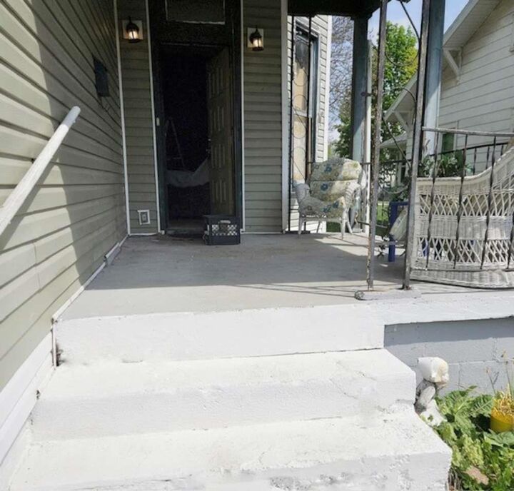 Property Photo:  208 Randolph Street  IN 47374 