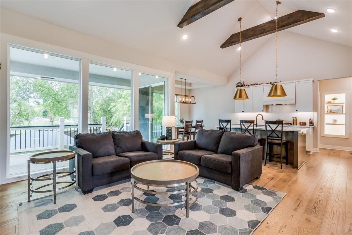 Property Photo: 6309 W Driftwood KS 67205