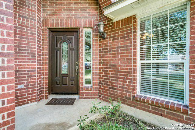 Property Photo: 8826 Brae Vista TX 78249