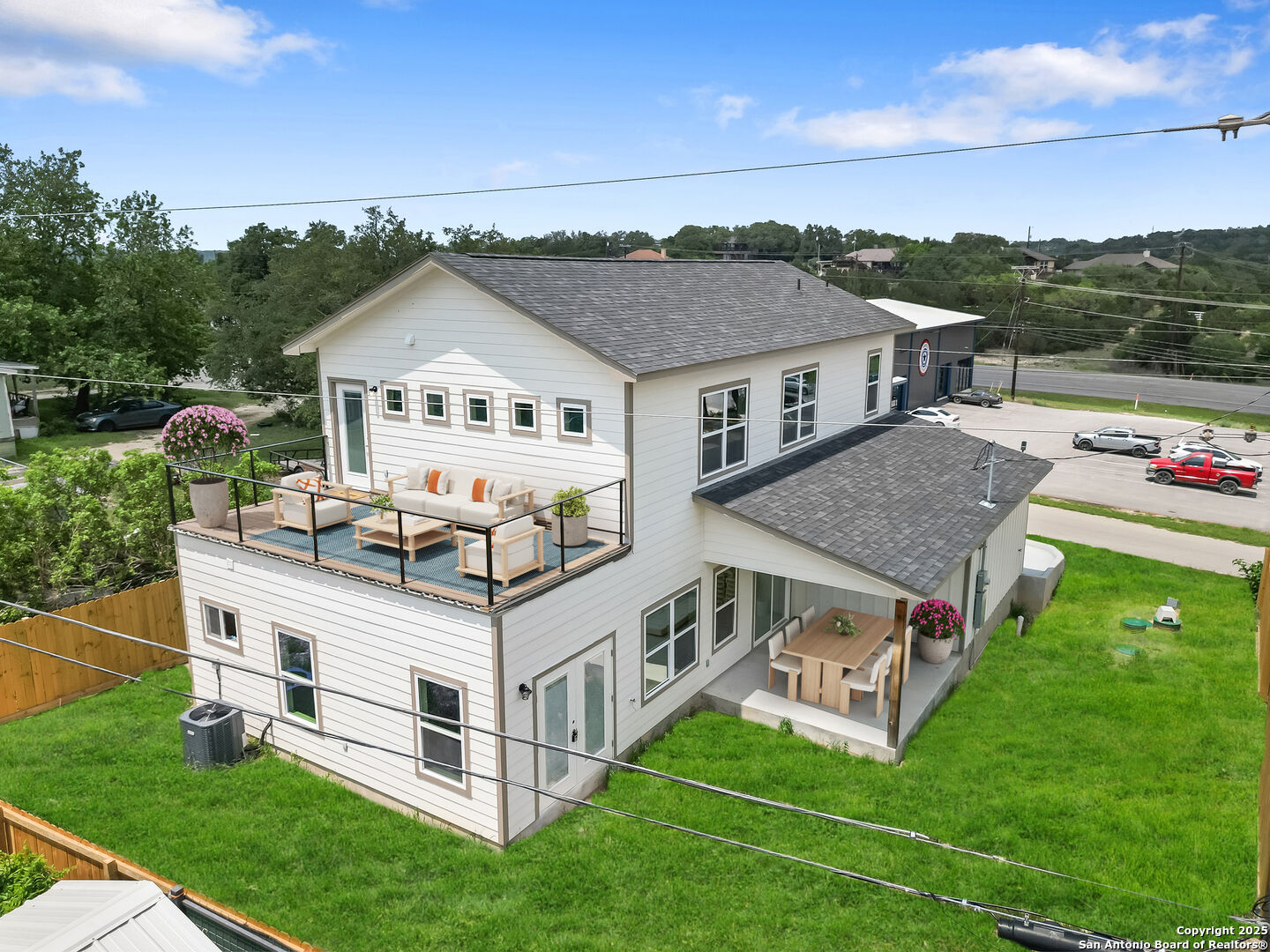 Property Photo: 408 Canyon Circle TX 78133