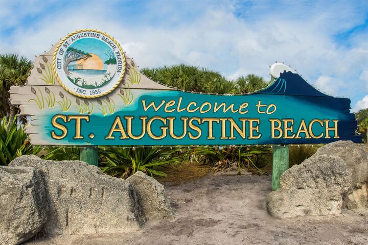 Property Photo:  2 Lisbon St  FL 32080