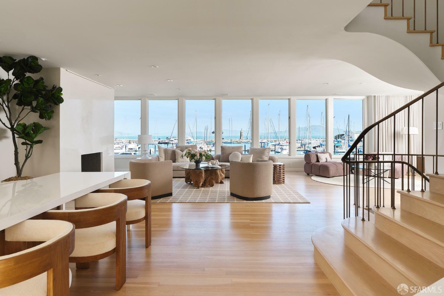 585 Marina Boulevard  San Francisco CA 94123 photo