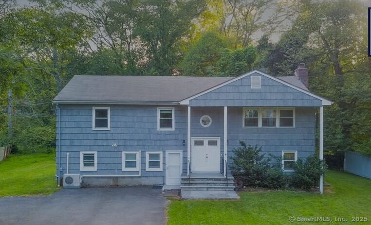 Property Photo: 4 Robert Lane CT 06880