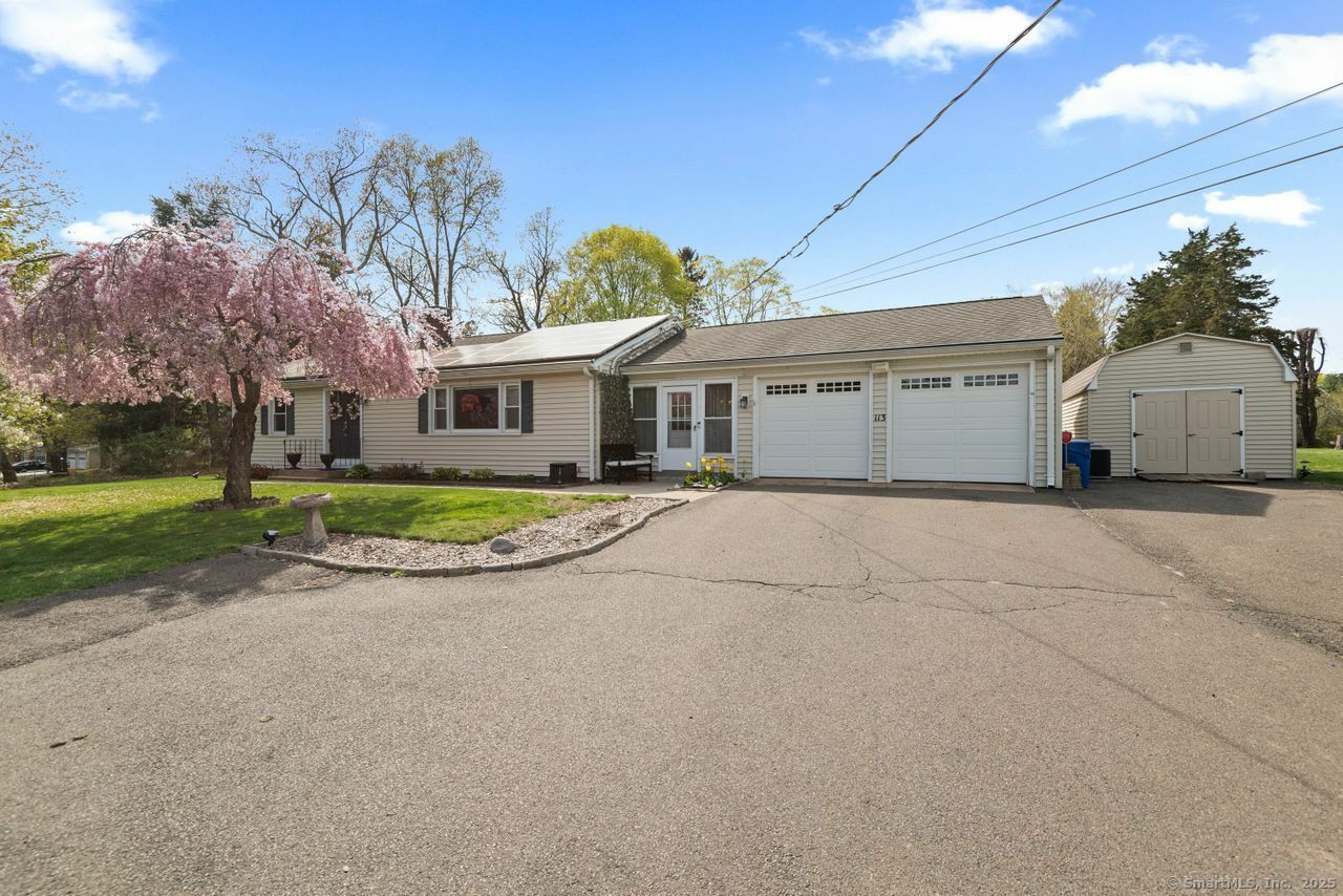 Property Photo: 113 Kings Highway CT 06473