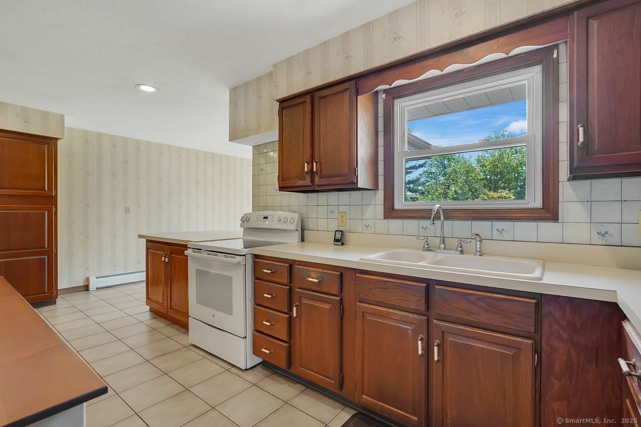 Property Photo: 300 Benedict Drive CT 06074