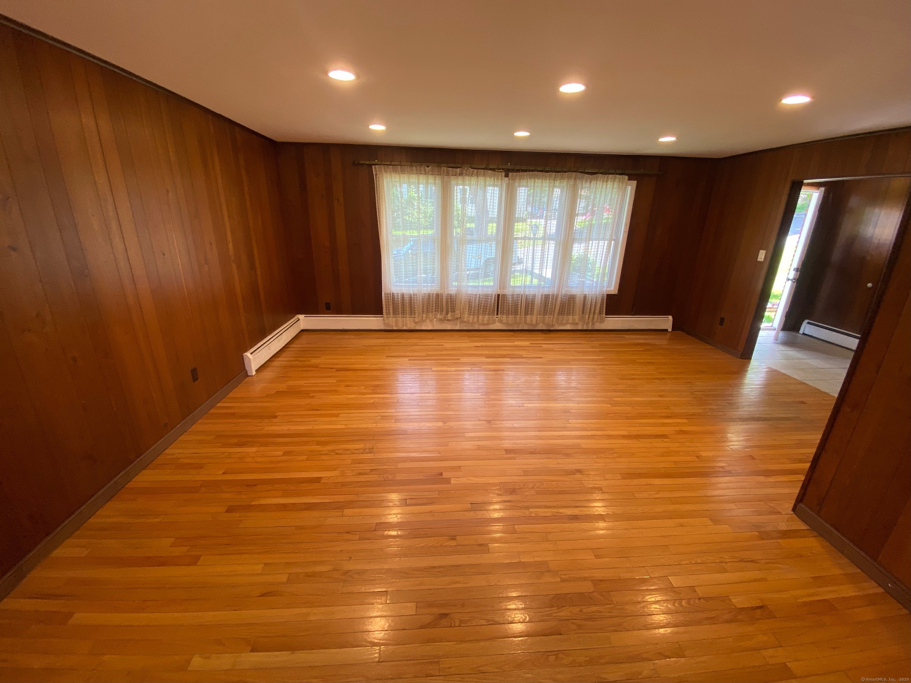 Property Photo: 205 Ardmore Street CT 06606