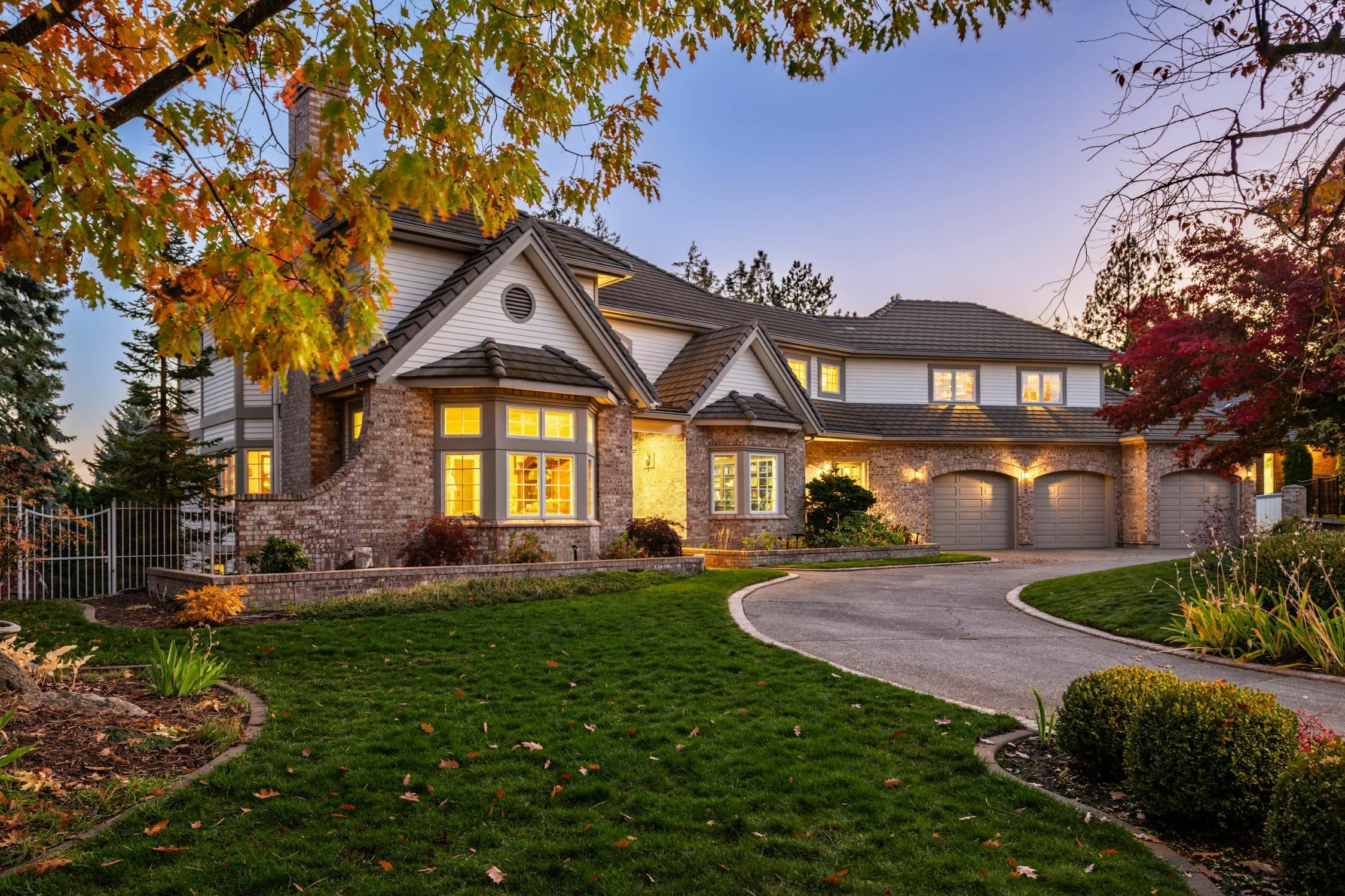 Property Photo: 1714 E South Ridge Dr WA 99223