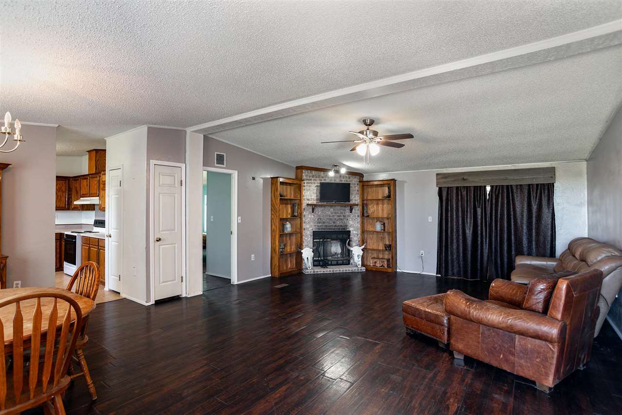 Property Photo: 7924 N Perkins Road OK 74075