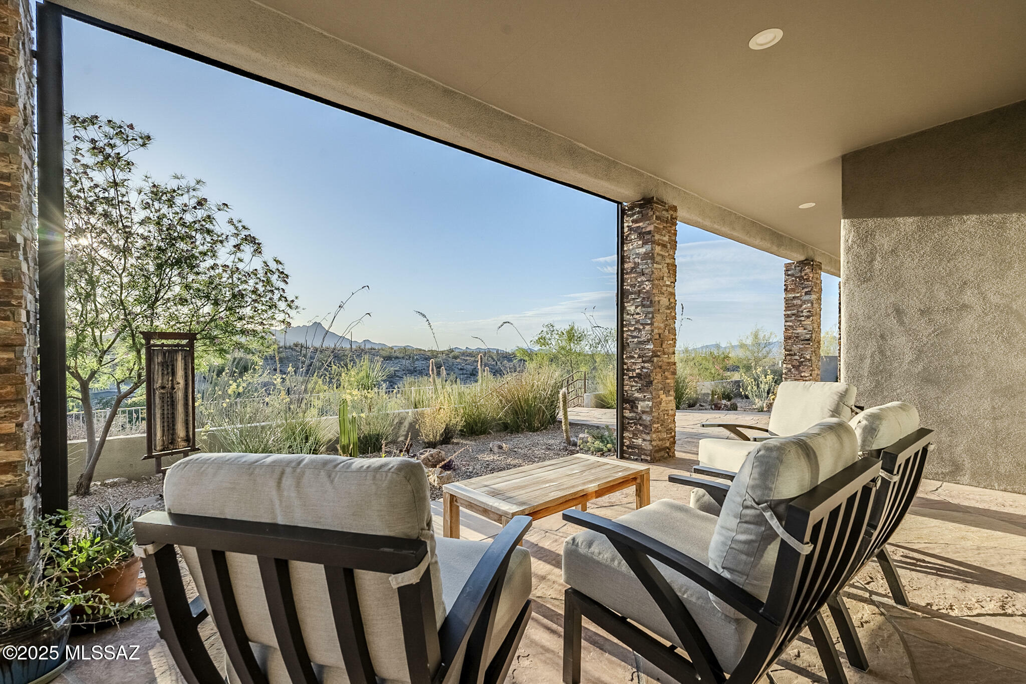 Property Photo: 5875 N Abington Road AZ 85743