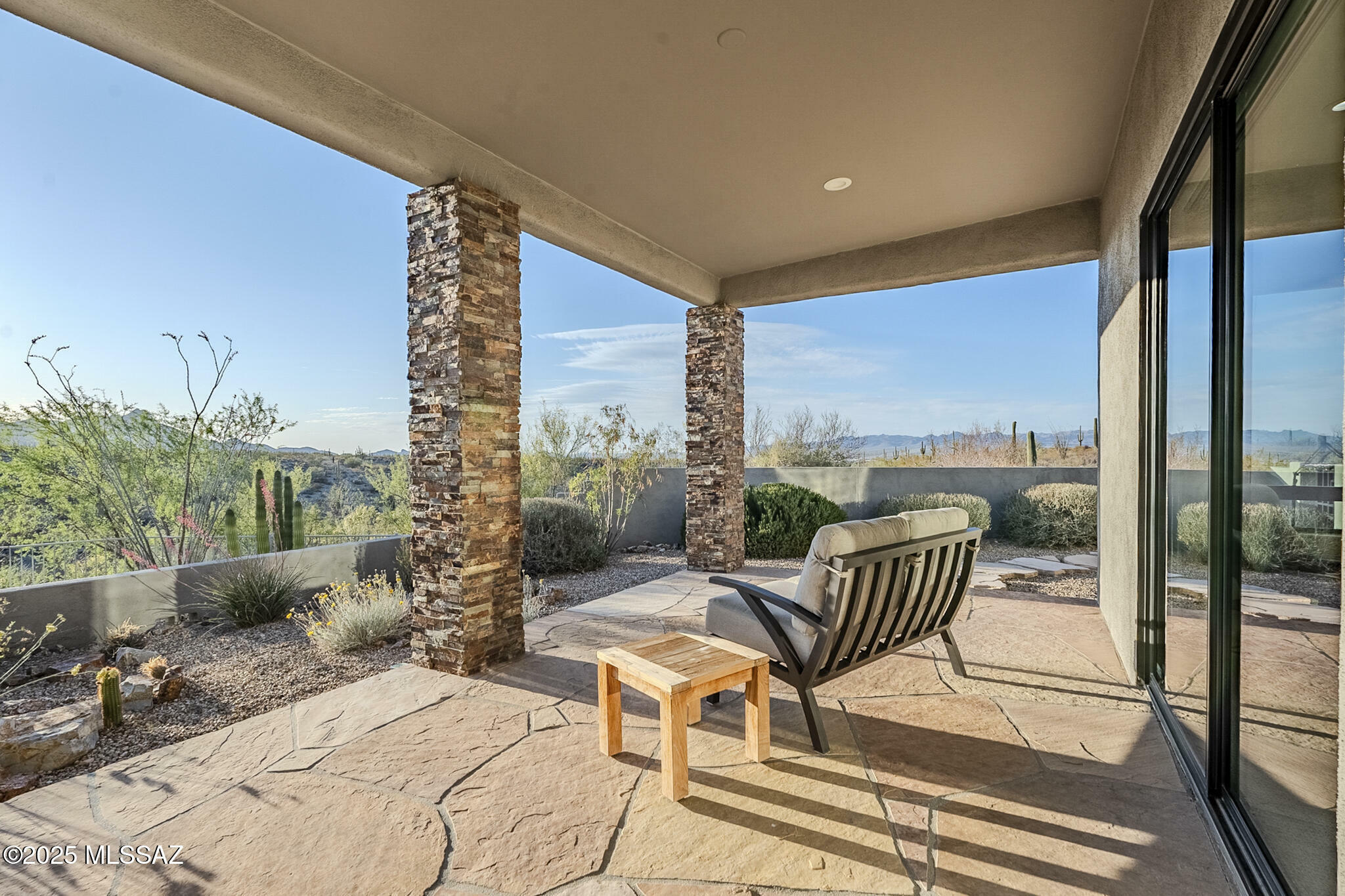 Property Photo: 5875 N Abington Road AZ 85743