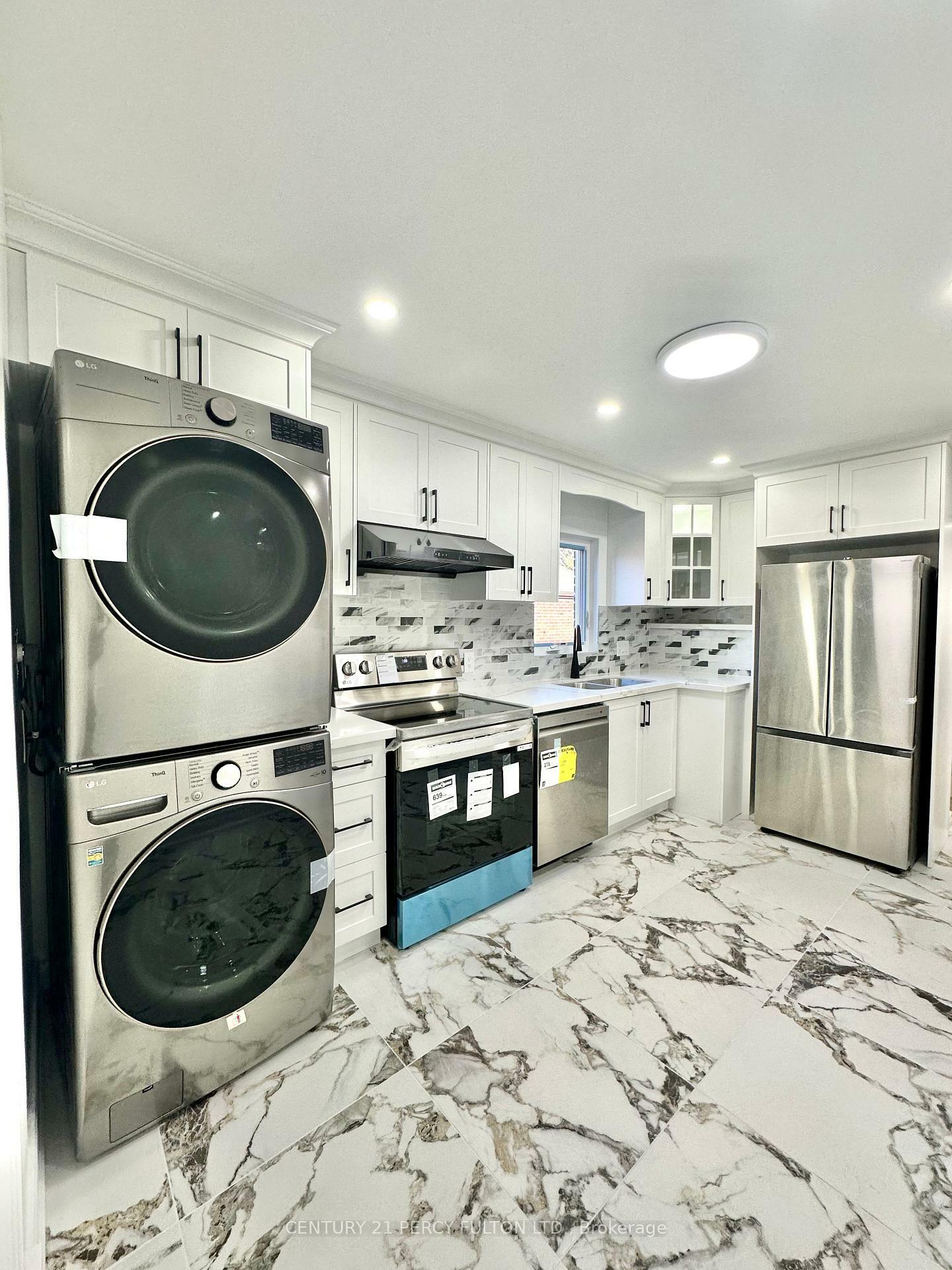Property Photo: 97 Foxridge Drive ON M1K 2G4