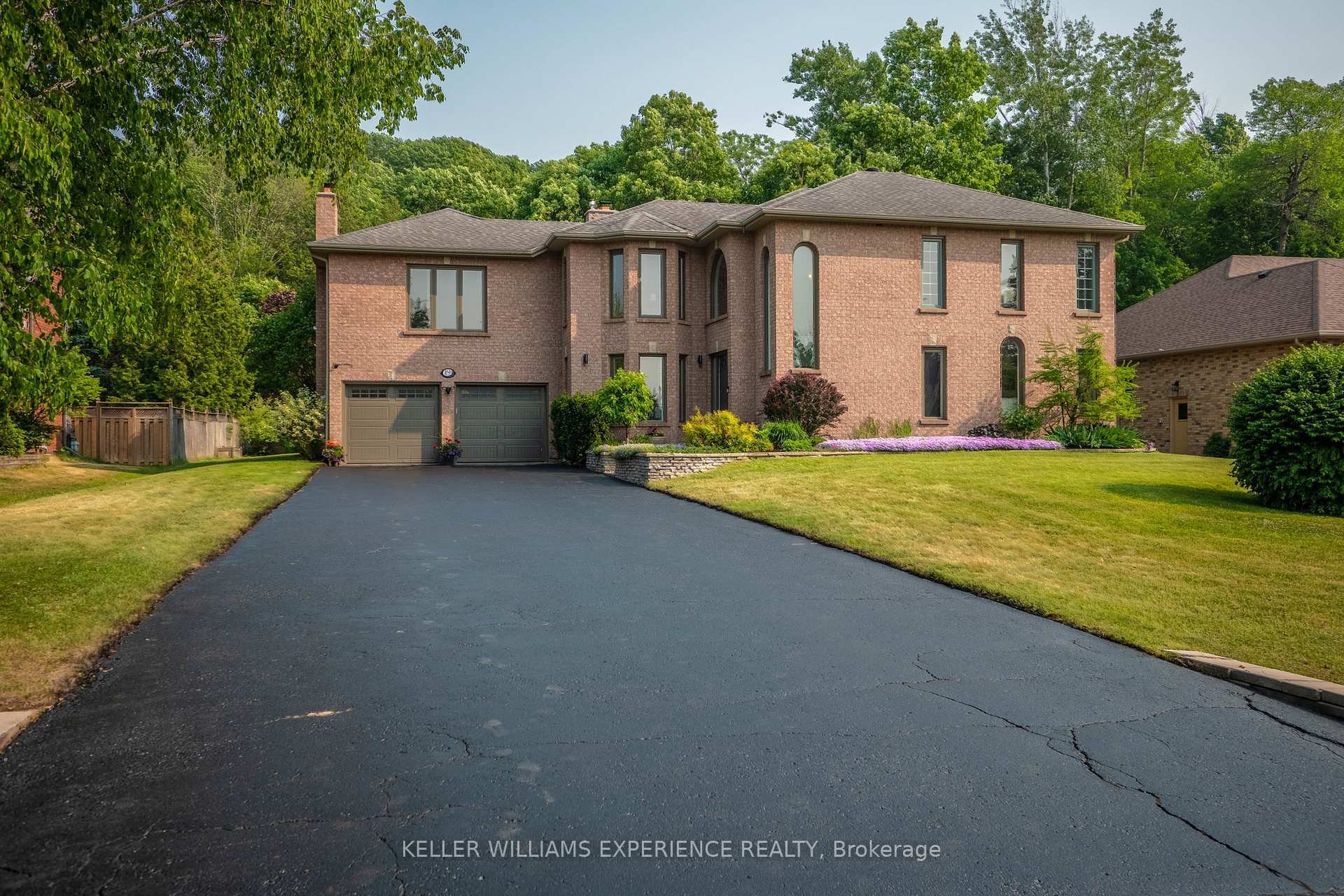 Photo de la propriété: 19 Priest Avenue ON L9X 0G9