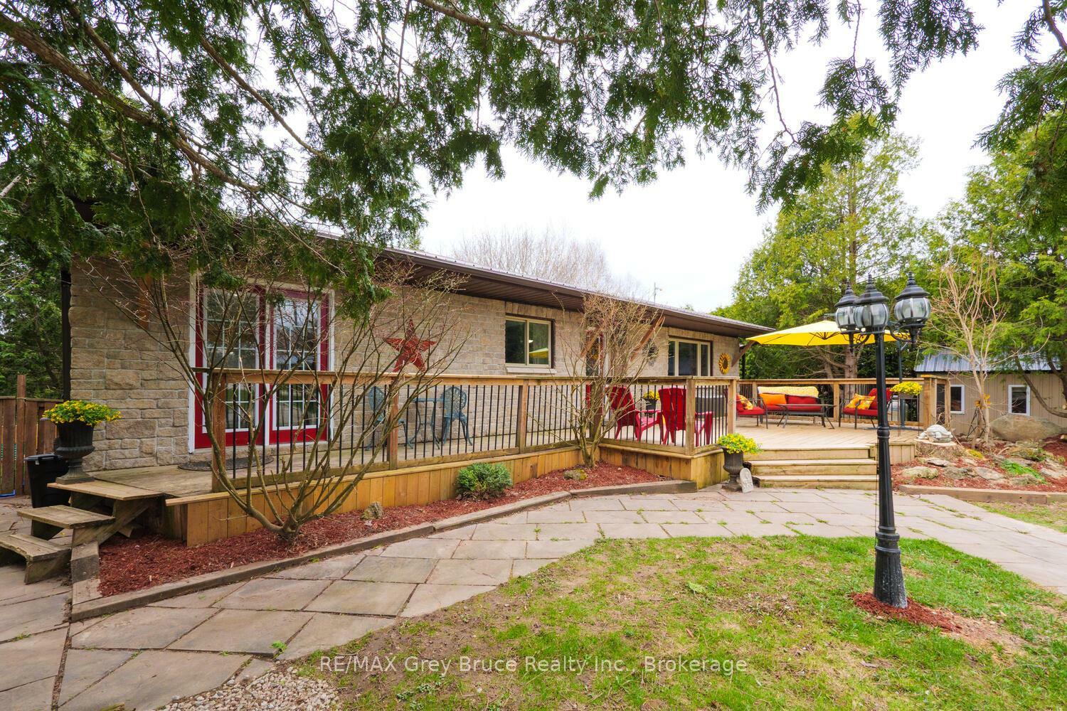 Property Photo: 106 Elder Lane ON N0H 1G0