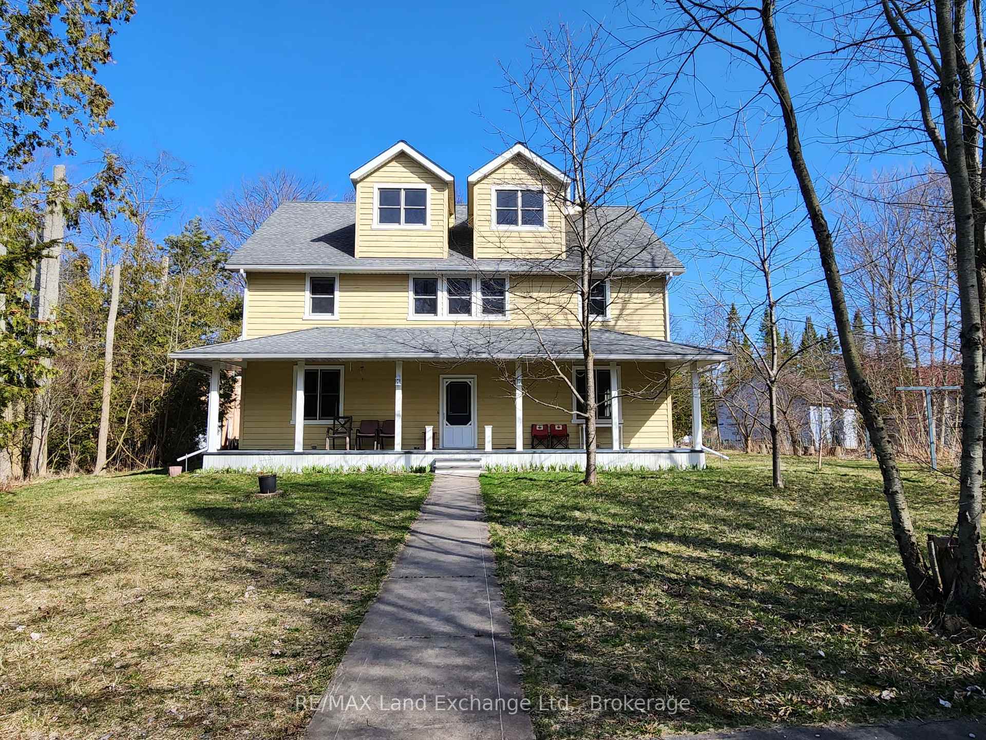 234 Shadywood Crescent  Huron-Kinloss ON N2Z 2X3 photo