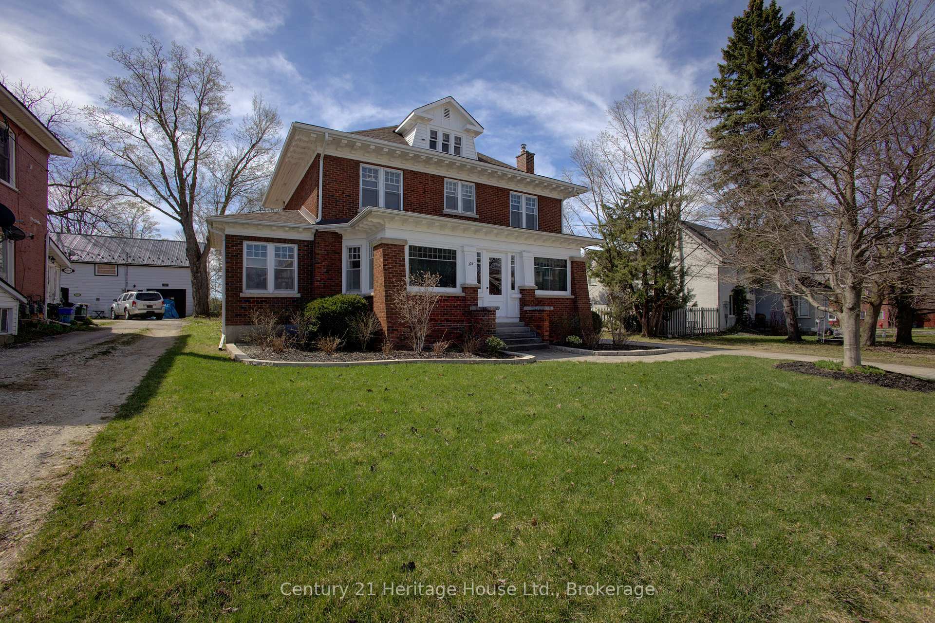 Property Photo: 375 Lambton Street W ON N0G 1R0