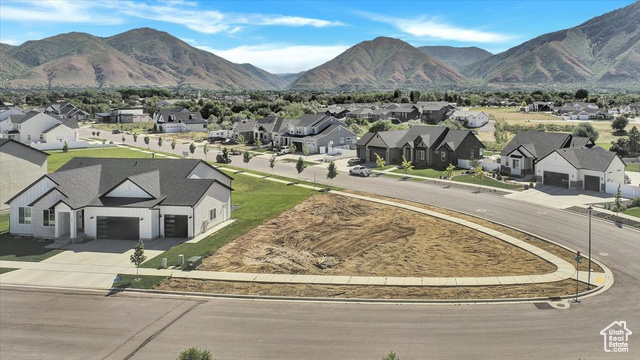 Property Photo:  121 N Santa Fe Dr W 105  UT 84664 