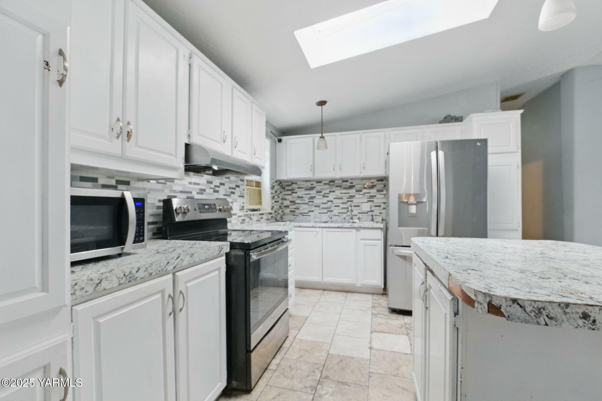 Property Photo: 7610 W Nob Hill Blvd 60 WA 98908