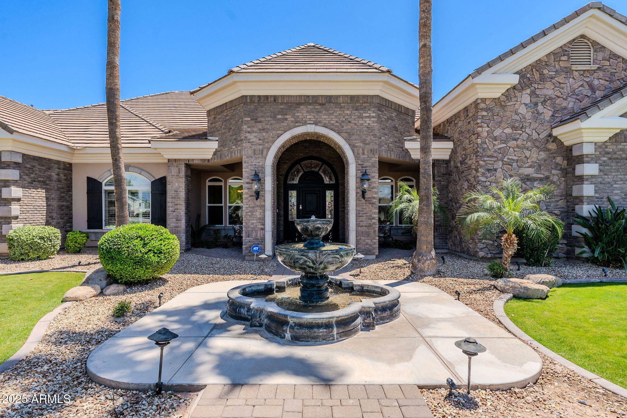 Property Photo: 3949 E Norcroft Circle AZ 85215