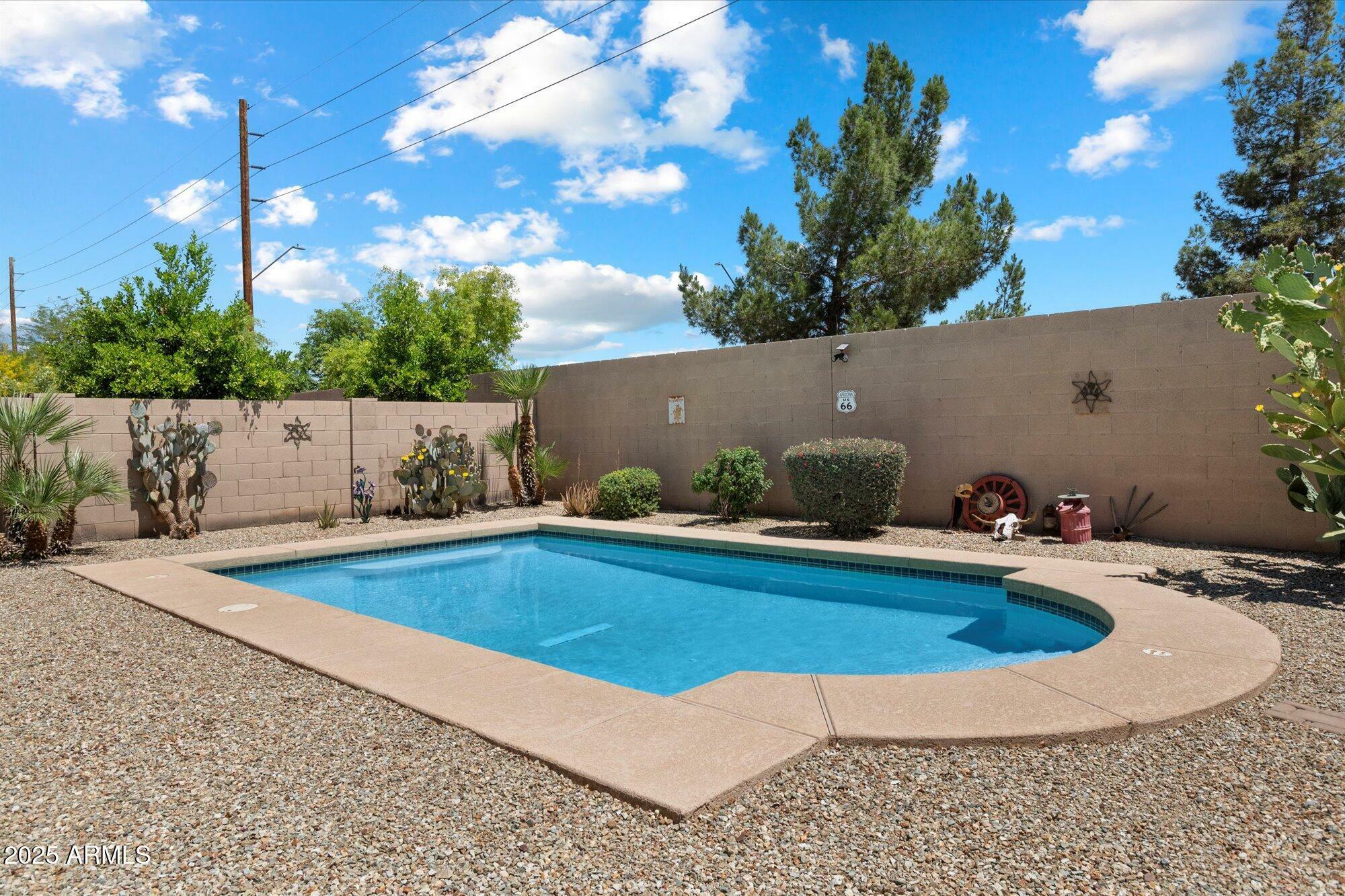 Property Photo: 125 N 107th Drive AZ 85323