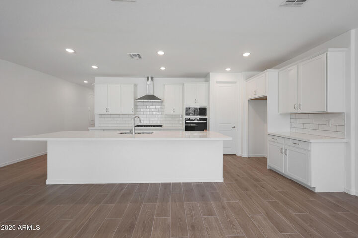 Property Photo: 848 W Riparian Drive AZ 85140