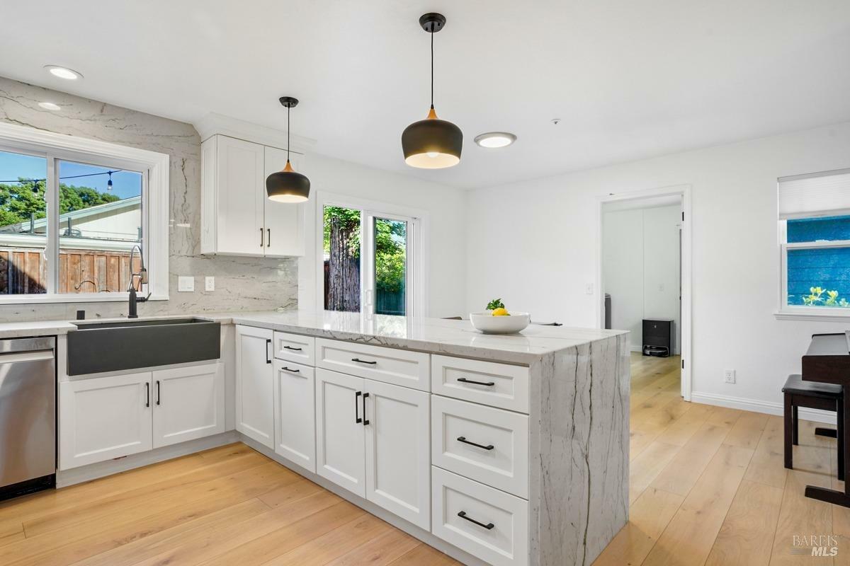 Property Photo: 2 Cecelia Lane CA 94947