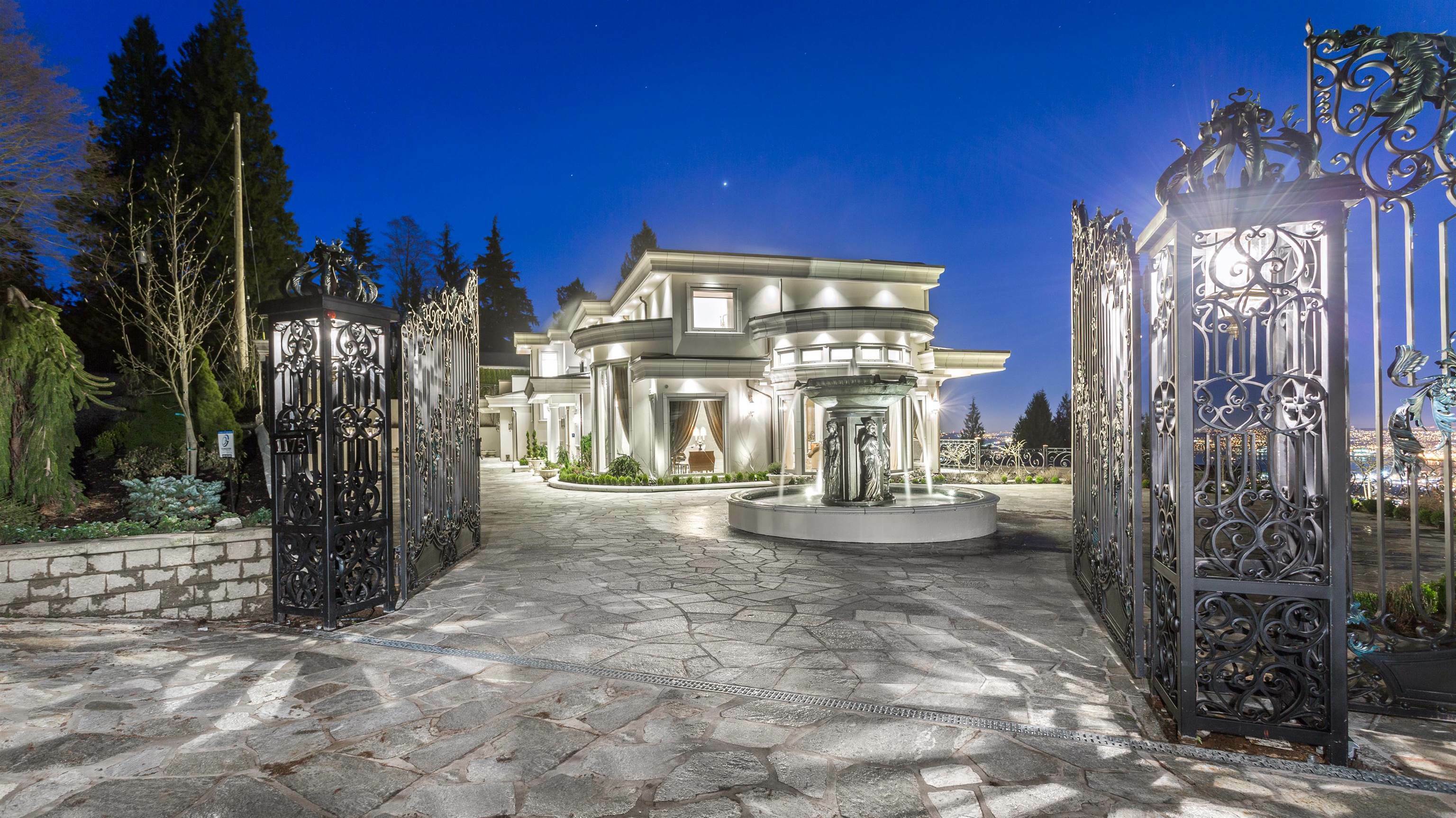 Property Photo: 1175 Eyremount Drive BC V7S 2C4