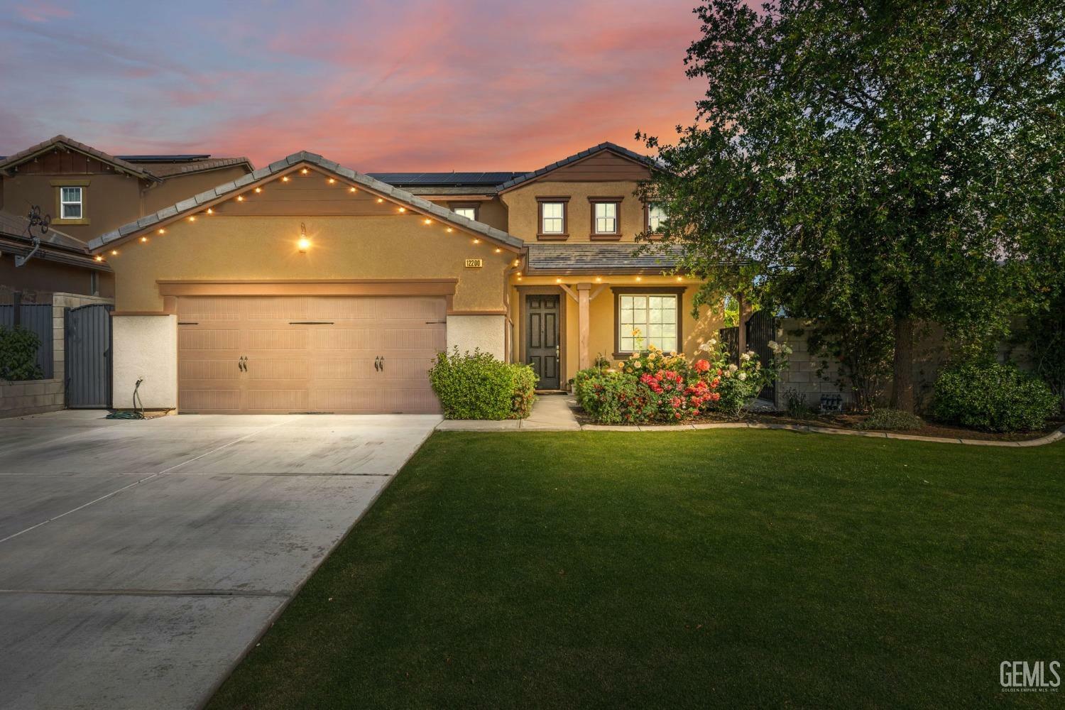 Property Photo: 12200 White Rapids Way CA 93311