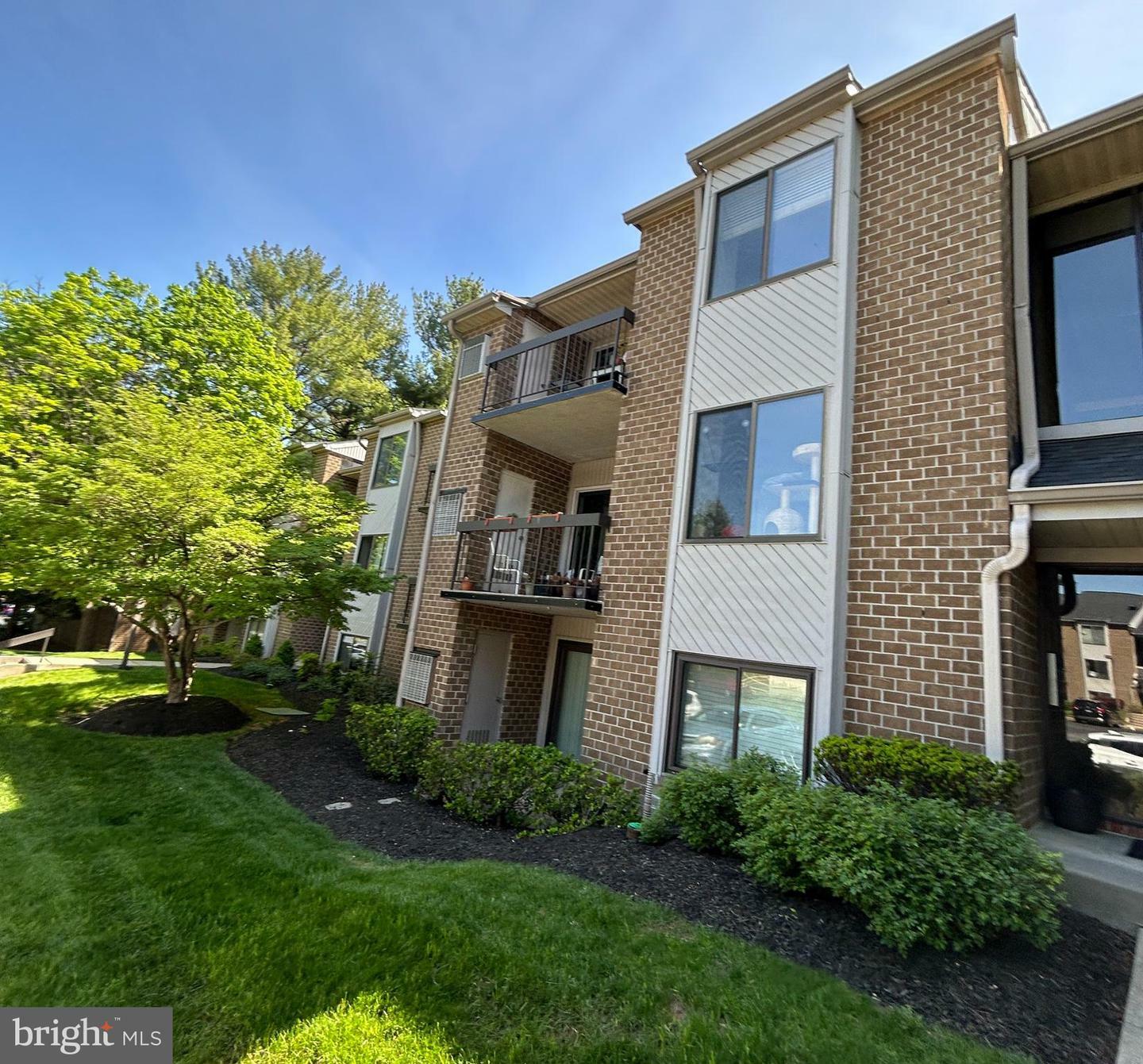 Property Photo: 15 Glenamoy Court 202 MD 21093