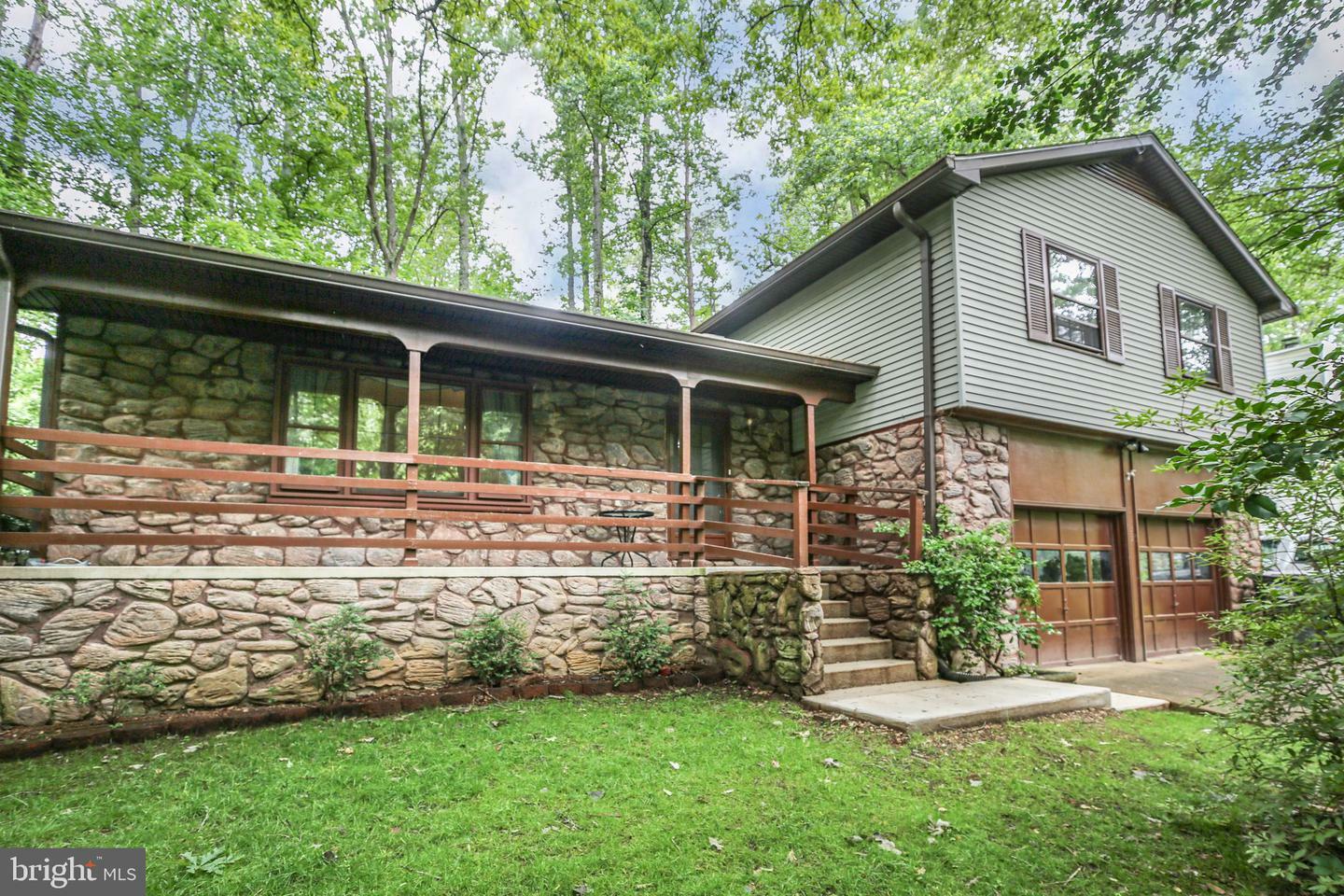 Property Photo: 1135 Columbus Drive VA 22554