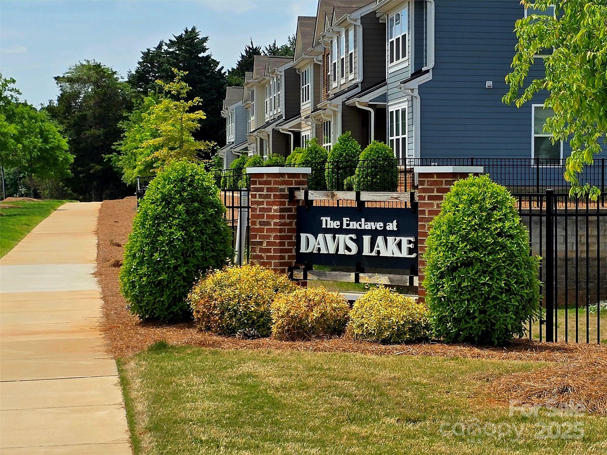 Property Photo: 8018 Saluda Drive NC 28269