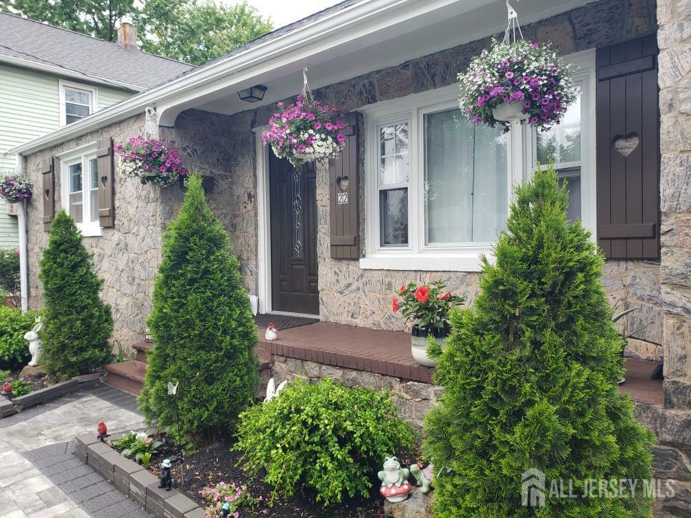 22 Trenton Avenue  Edison NJ 08817 photo