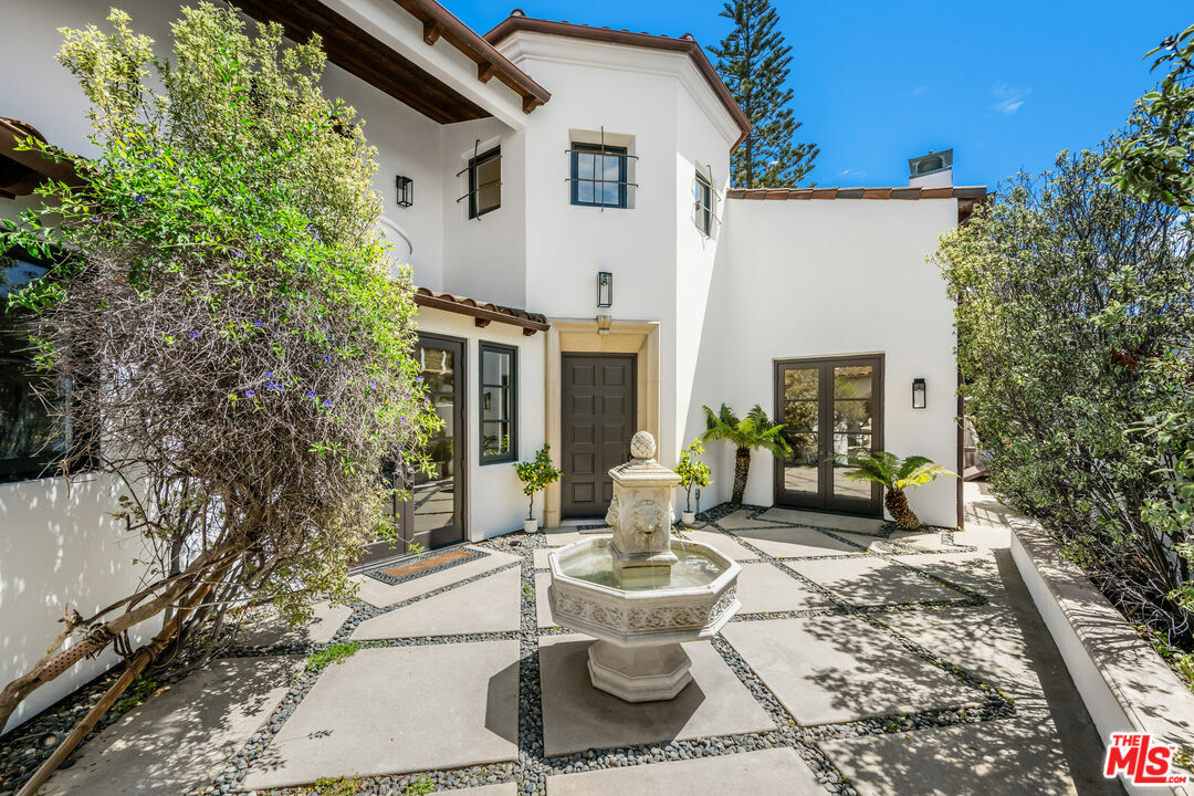 Property Photo: 1028 9th St CA 90266