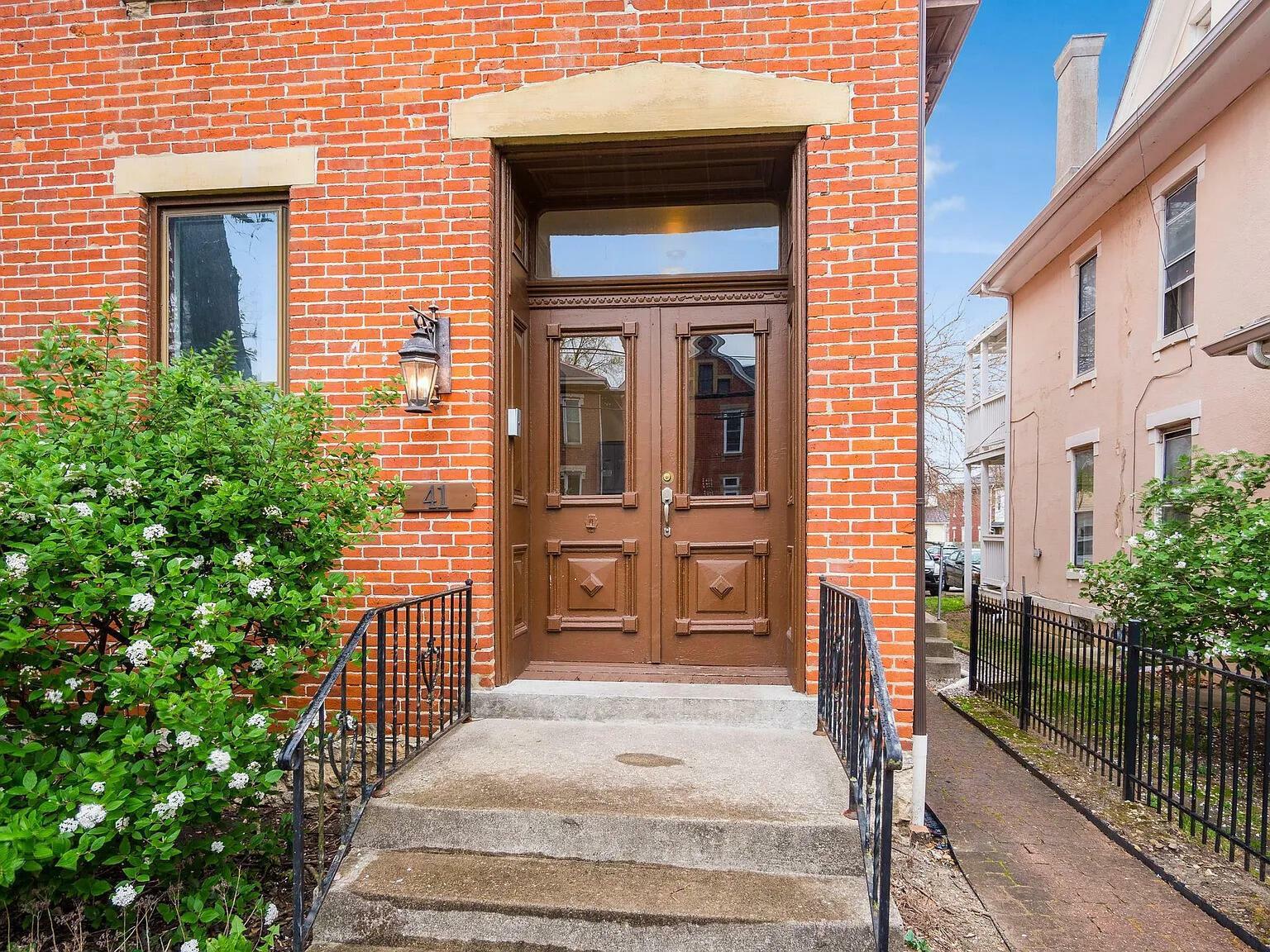 Property Photo: 41 King Avenue OH 43201
