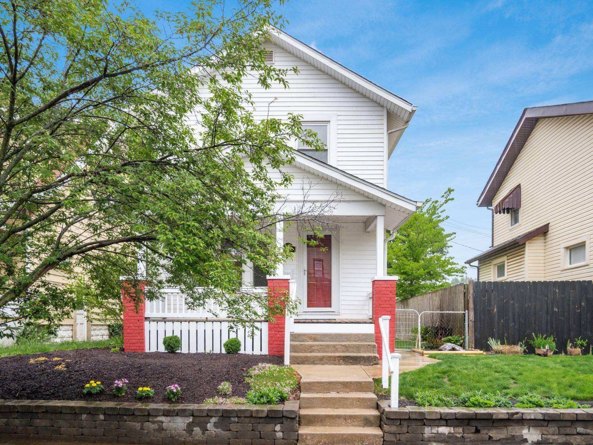 Property Photo: 294 E Morrill Avenue OH 43207