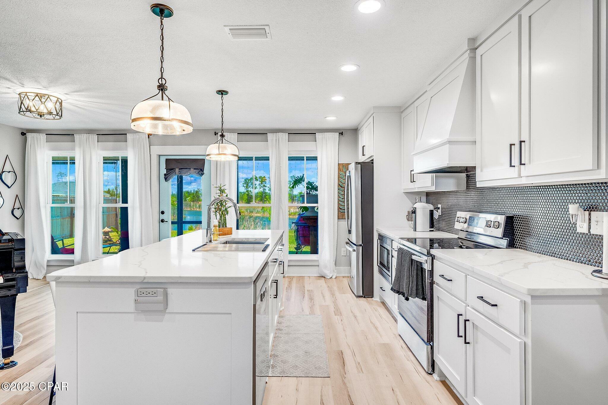 Property Photo: 4407 Conifer Lane FL 32404