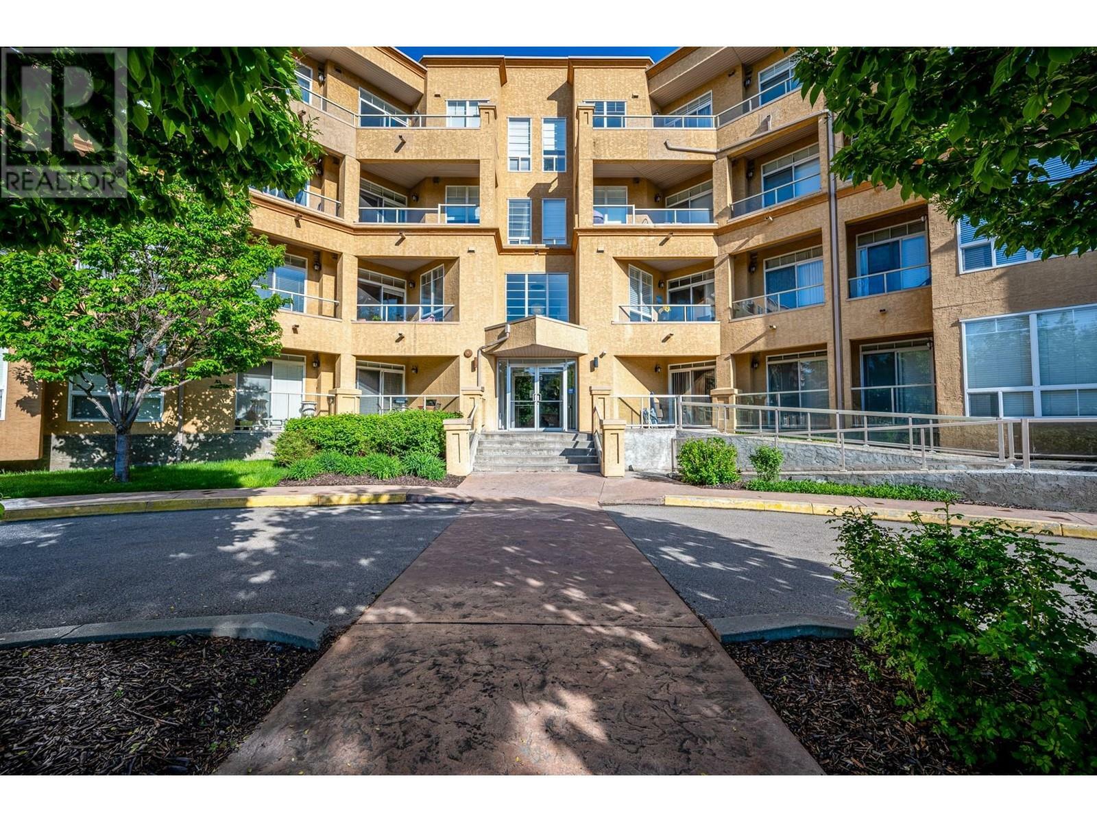 Property Photo: 3550 Woodsdale Road 413 BC V4V 1Y9
