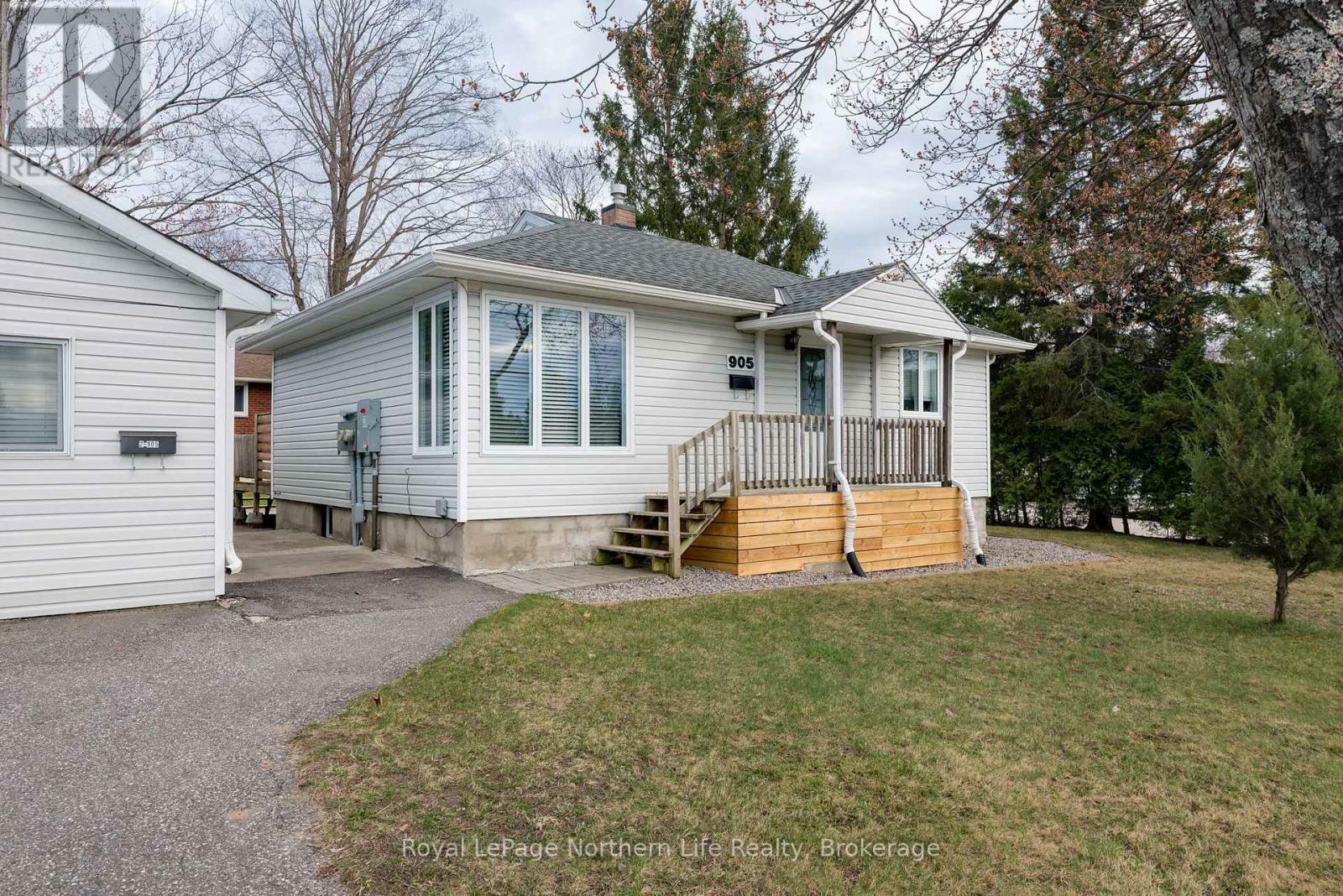 Property Photo: 905 Airport Road ON P1C 1A5