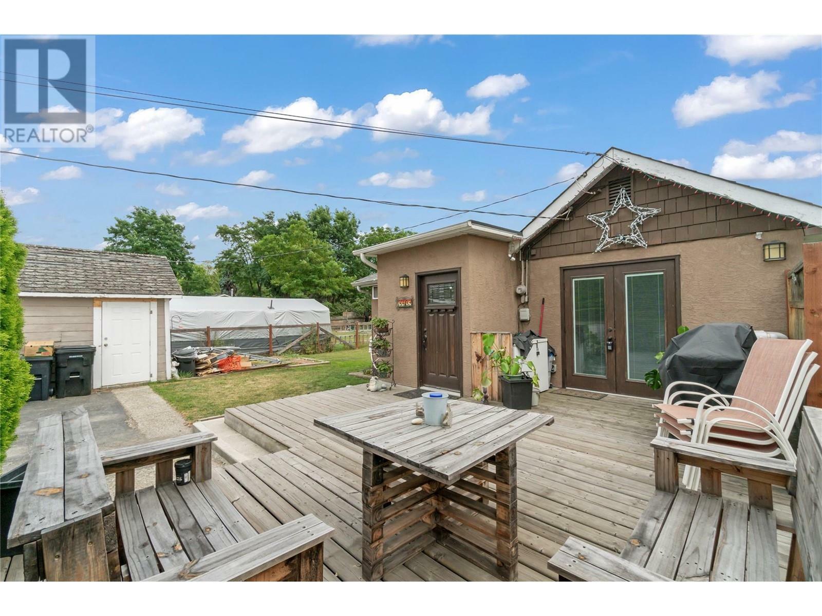 Property Photo: 3402 24A Avenue BC V1T 1M3