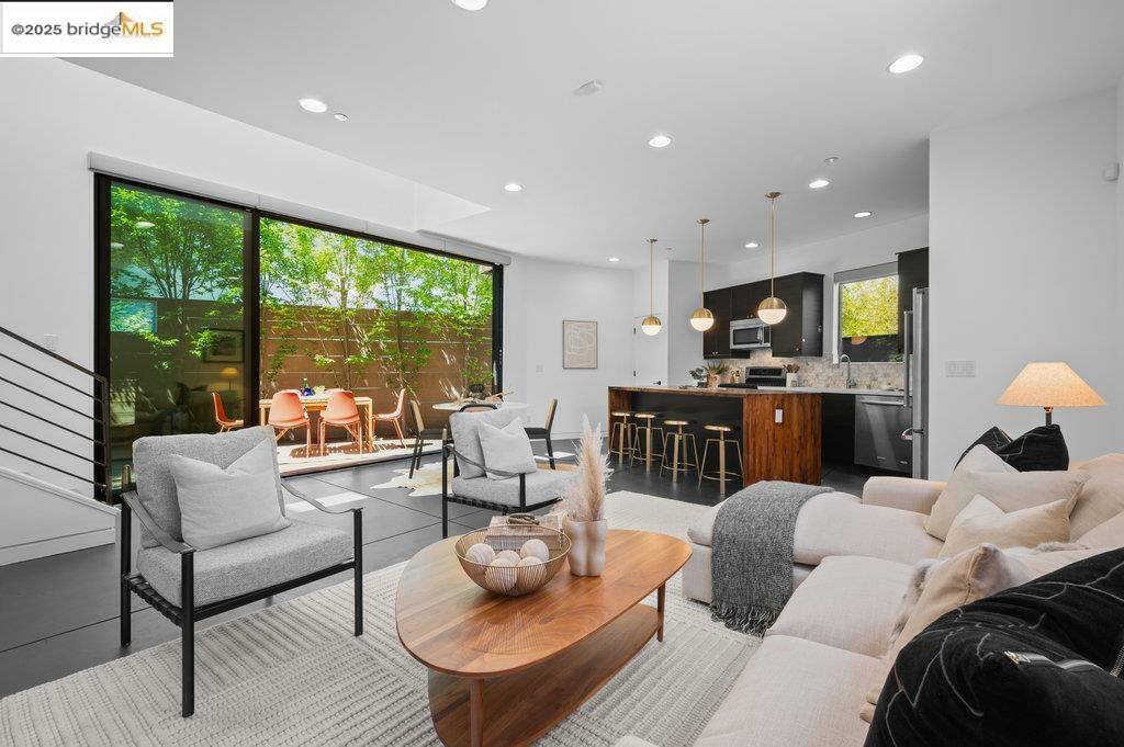 Property Photo: 1621 Harmon St. CA 94703