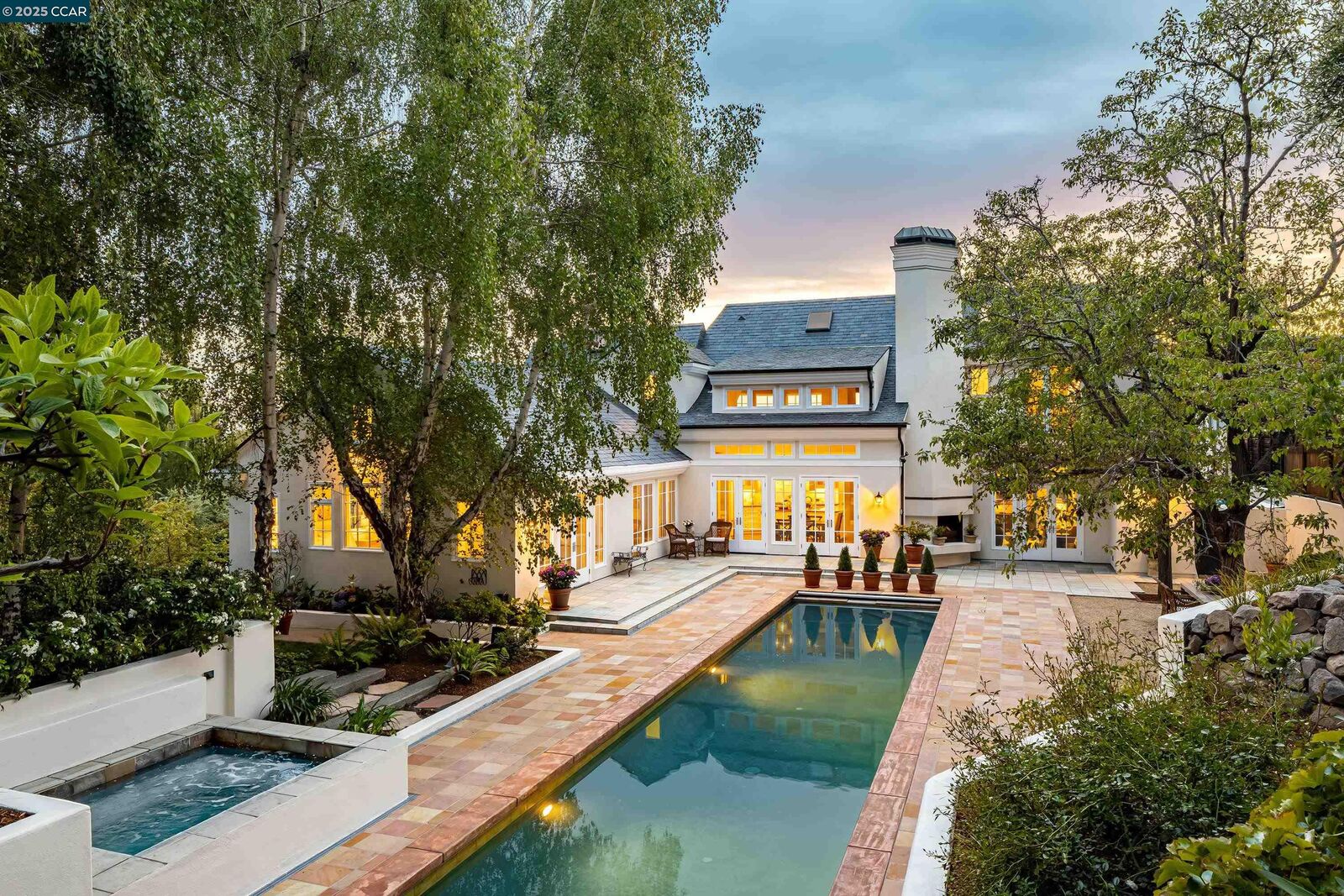 Property Photo:  32 Vicente Rd  CA 94705