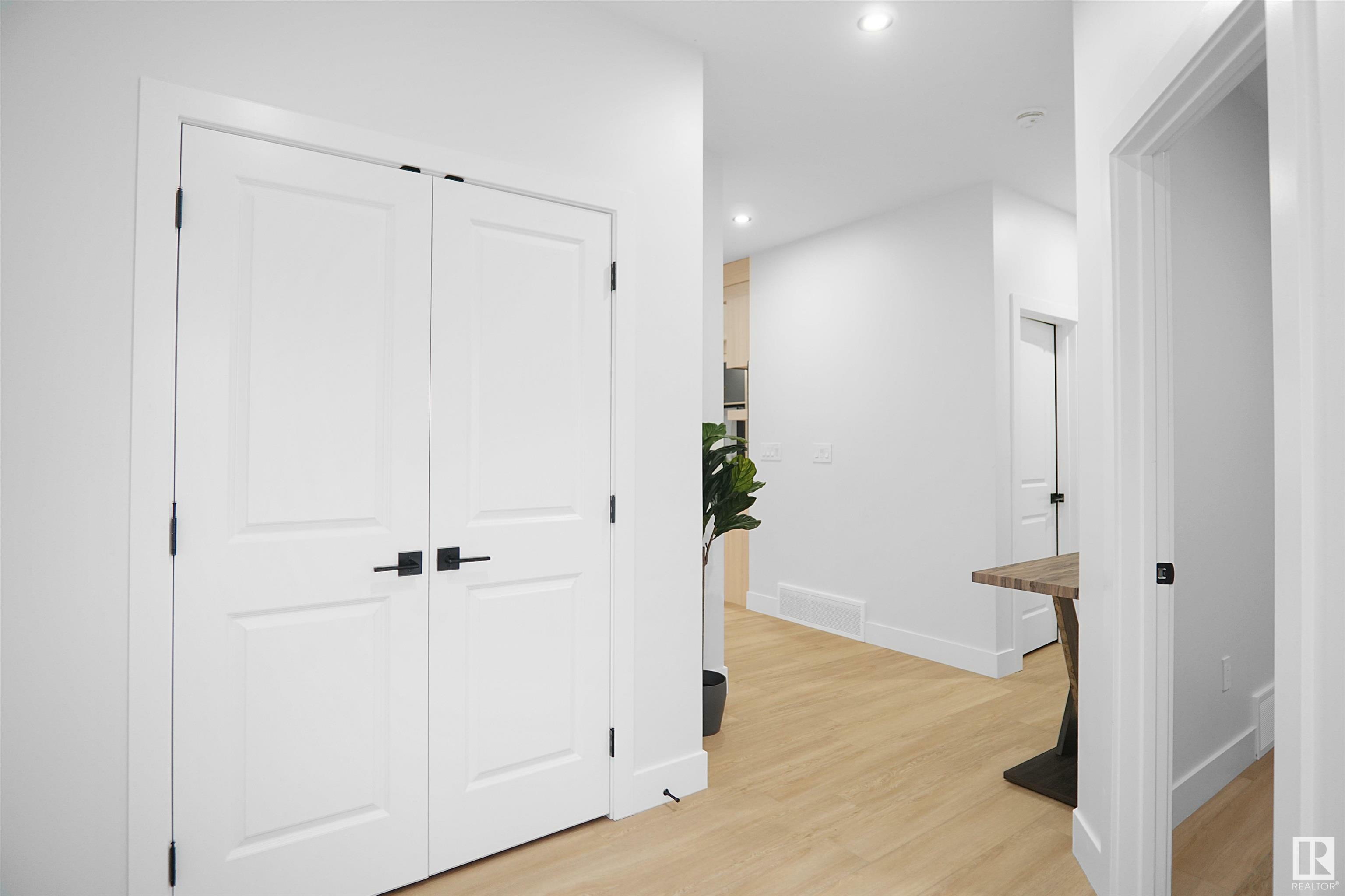 Property Photo: 17 Axelwood Crescent AB T7X 3C6
