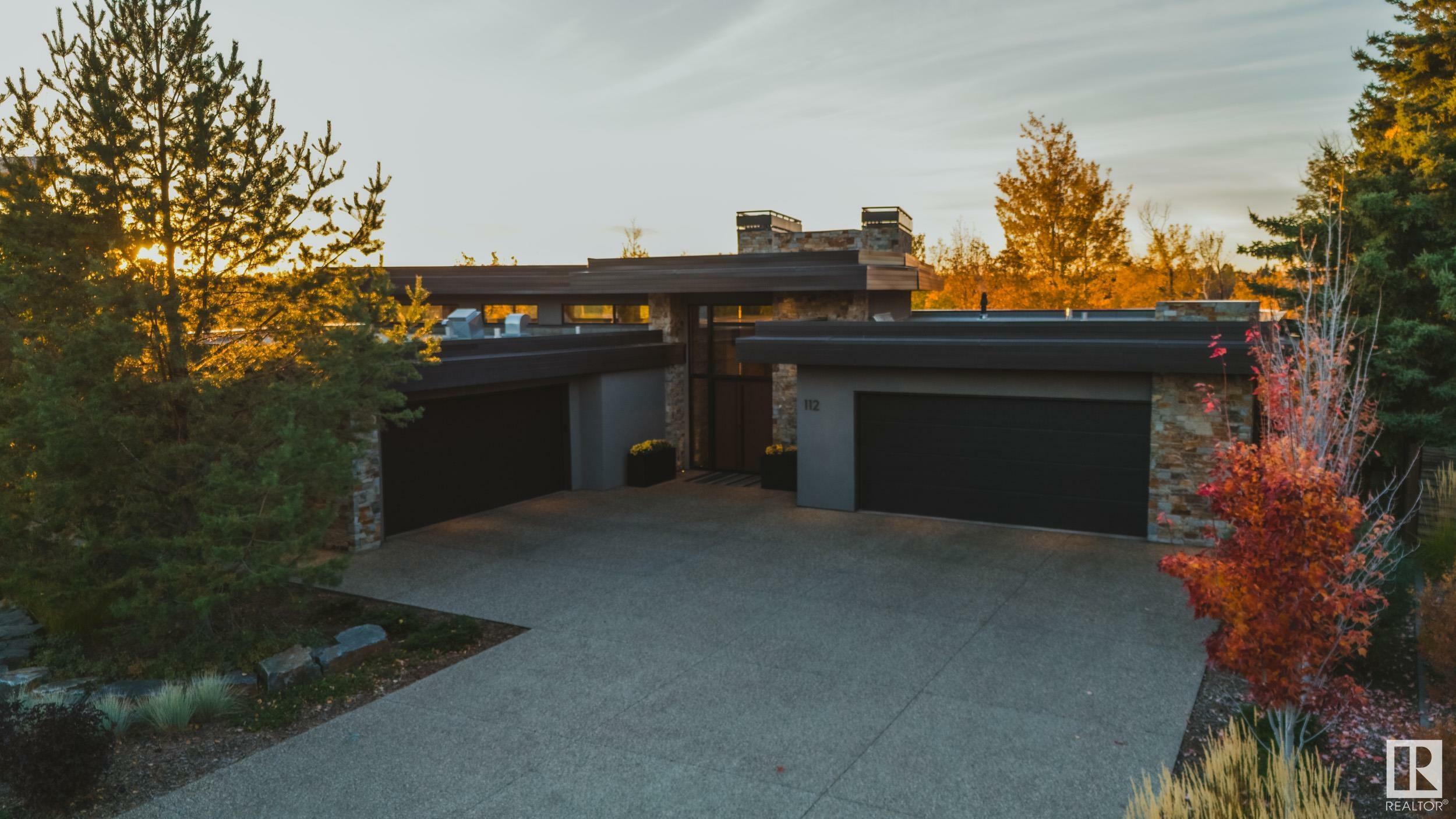 Photo de la propriété: 112 Westbrook Drive NW AB T6J 2E1