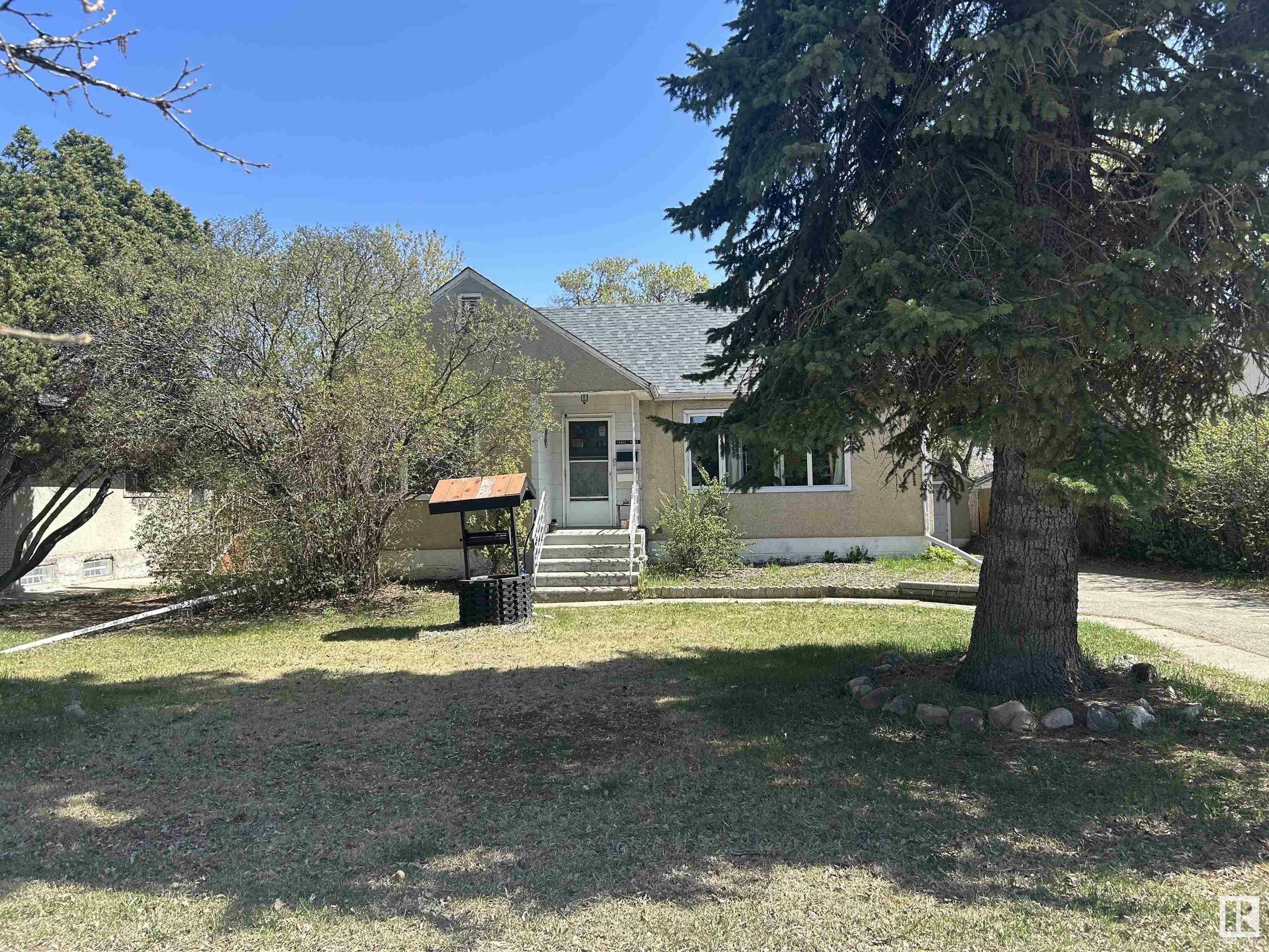 Property Photo: 12421 77 Street NW AB T5B 2H4