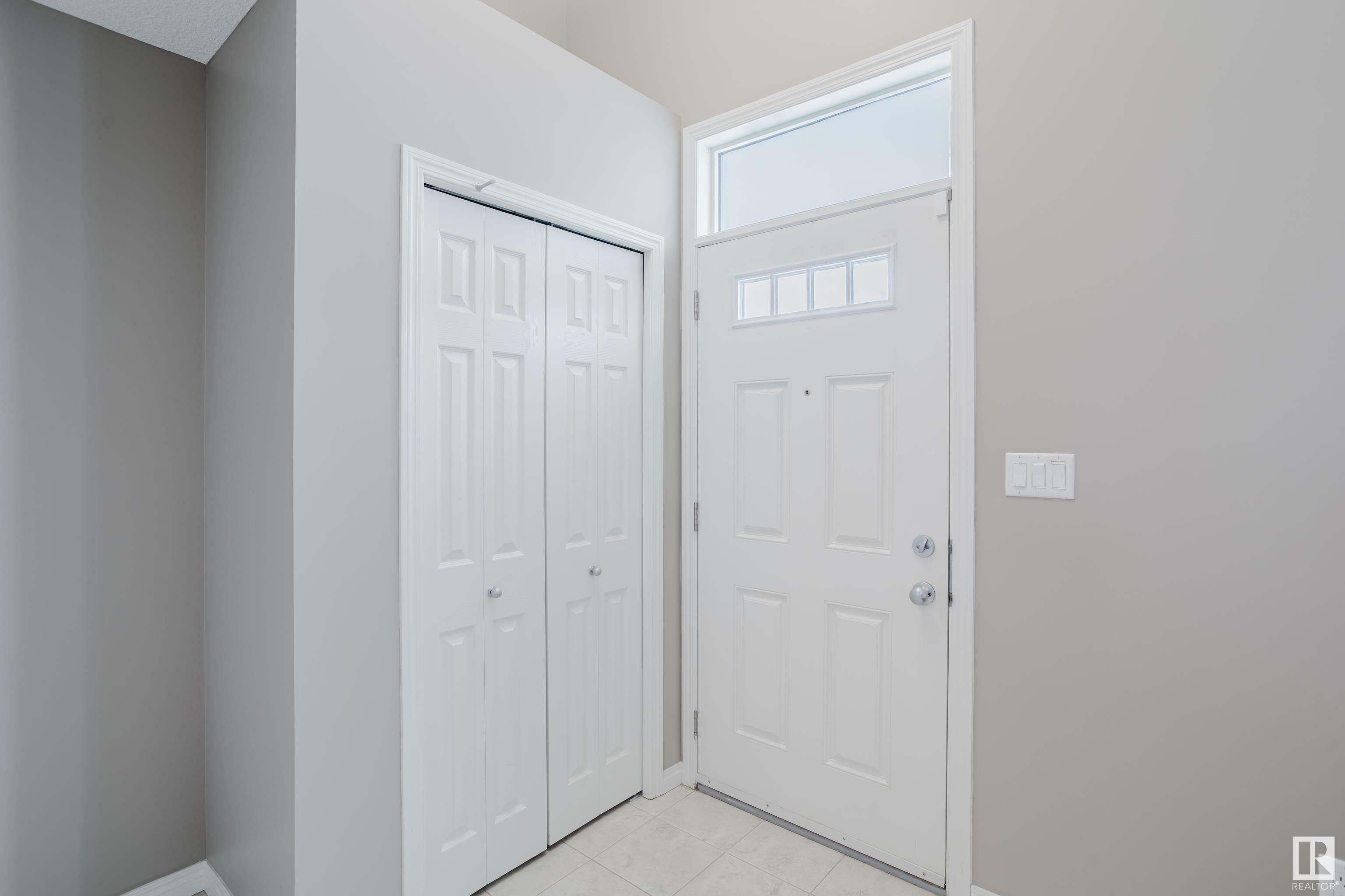 Property Photo: 2905 141 Street SW 14 AB T6W 3M4
