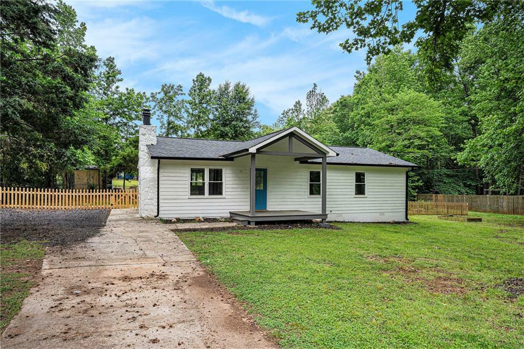 Property Photo: 3952 Leisure Court SE GA 30013